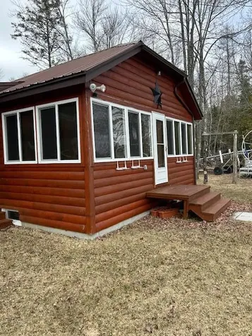 28 Valentine Lane Dexter ME 04930