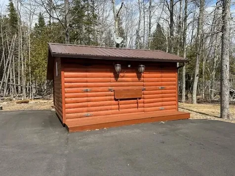 28 Valentine Lane Dexter ME 04930