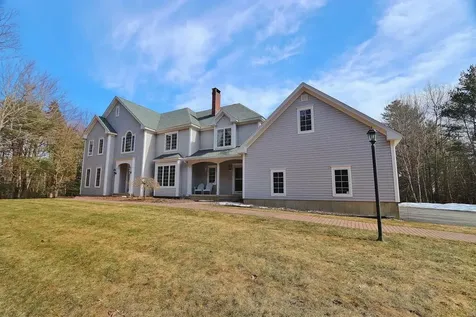 35 Whitetail Way Bangor ME 04401
