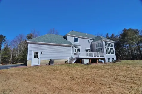 35 Whitetail Way Bangor ME 04401