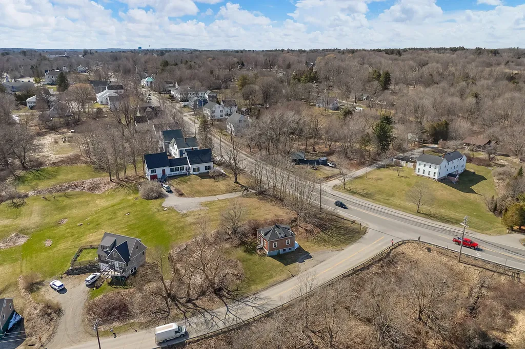 76 Fish Street Thomaston ME 04861