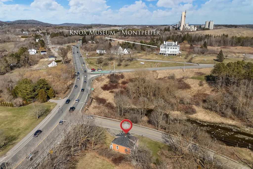 76 Fish Street Thomaston ME 04861