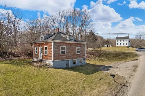 76 Fish Street Thomaston ME 04861