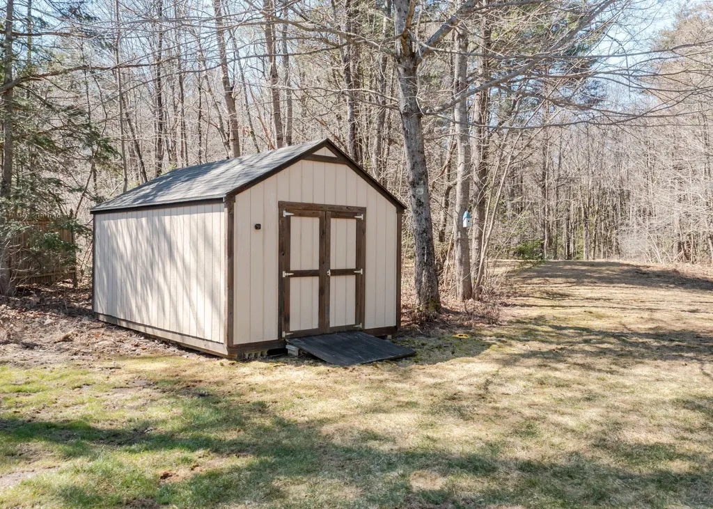 33 Idlewood Drive Cumberland ME 04021