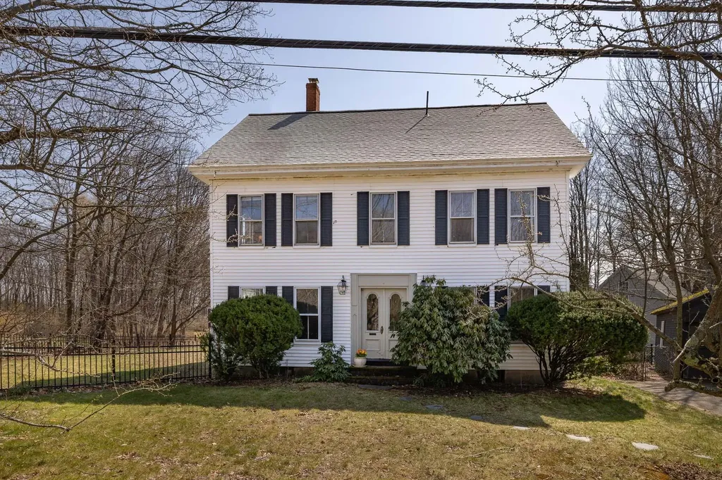 26 Rogers Road Kittery ME 03904