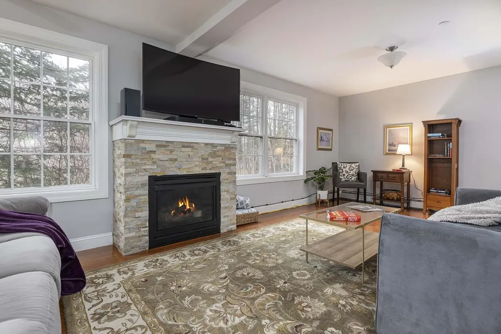 24 Stepping Stone Lane Portland ME 04103