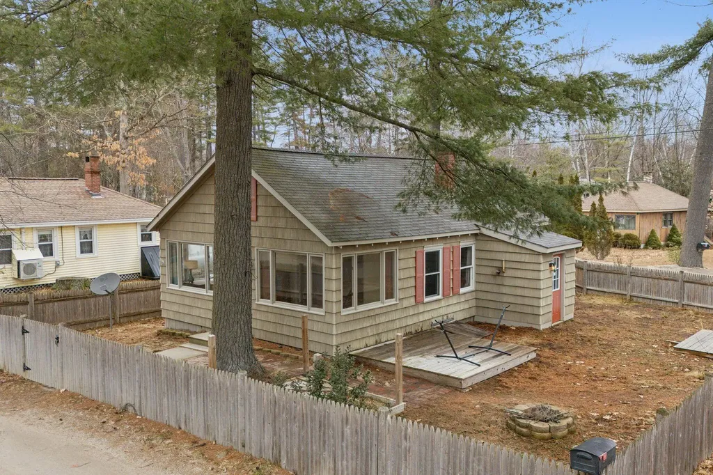 65 Anglers Road Windham ME 04062