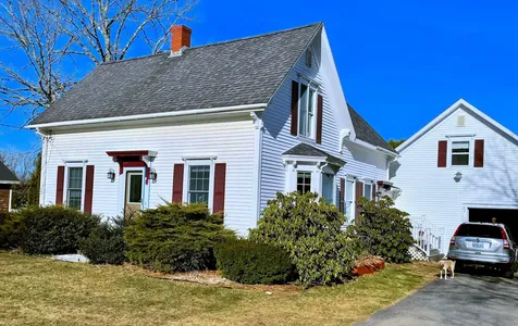 93 Western Road Warren ME 04864