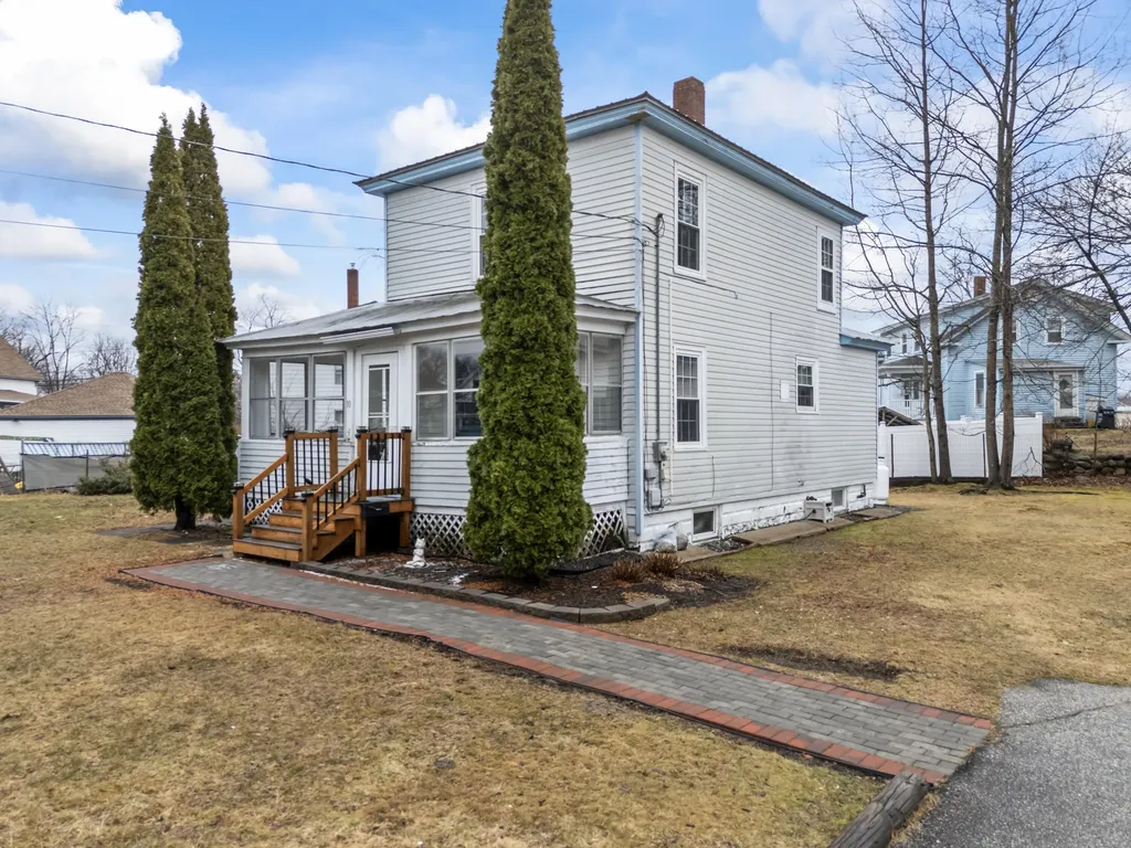 10 Grandview Avenue Sanford ME 04073