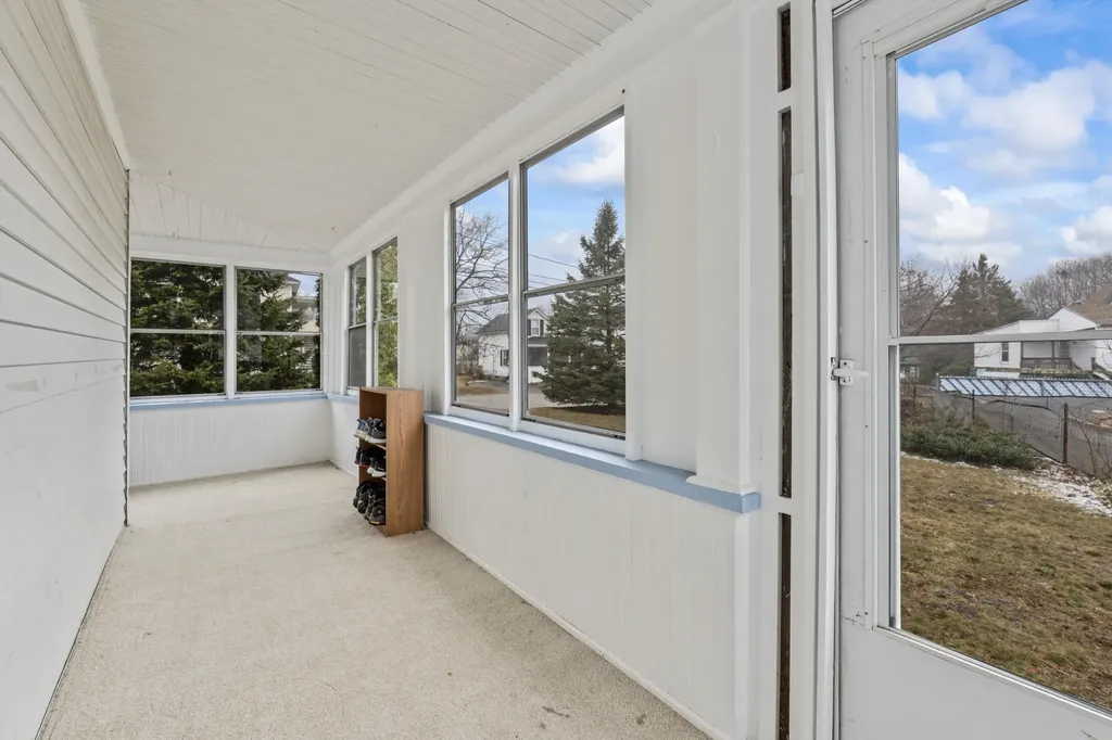 10 Grandview Avenue Sanford ME 04073