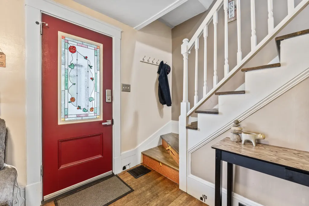 10 Grandview Avenue Sanford ME 04073