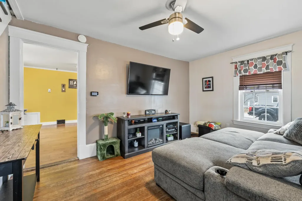10 Grandview Avenue Sanford ME 04073