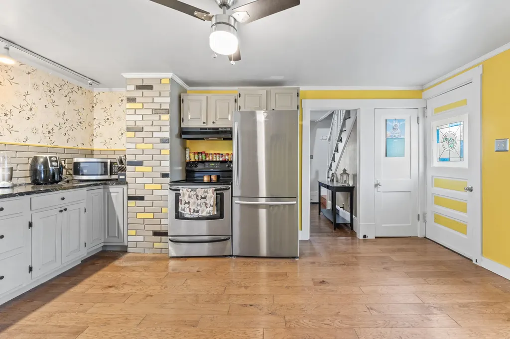 10 Grandview Avenue Sanford ME 04073