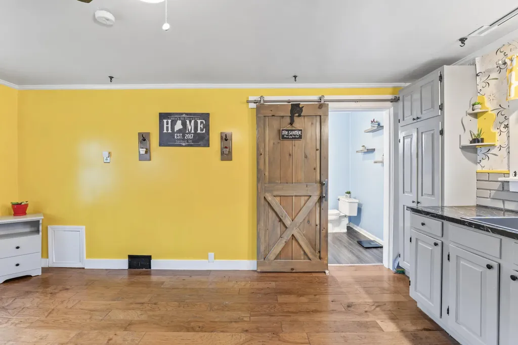 10 Grandview Avenue Sanford ME 04073