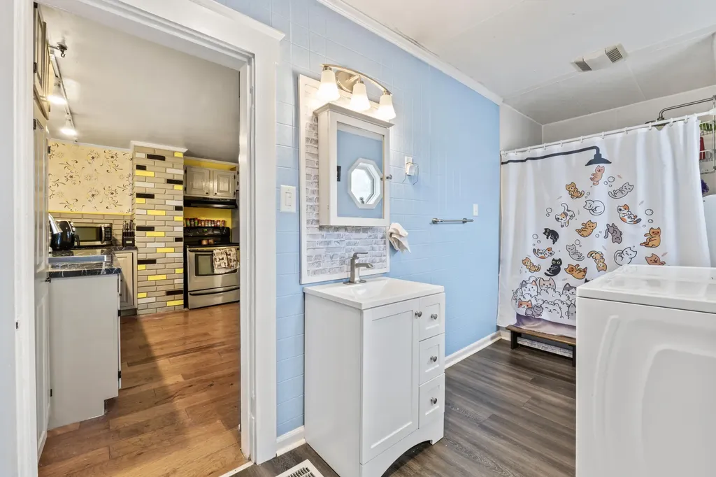 10 Grandview Avenue Sanford ME 04073