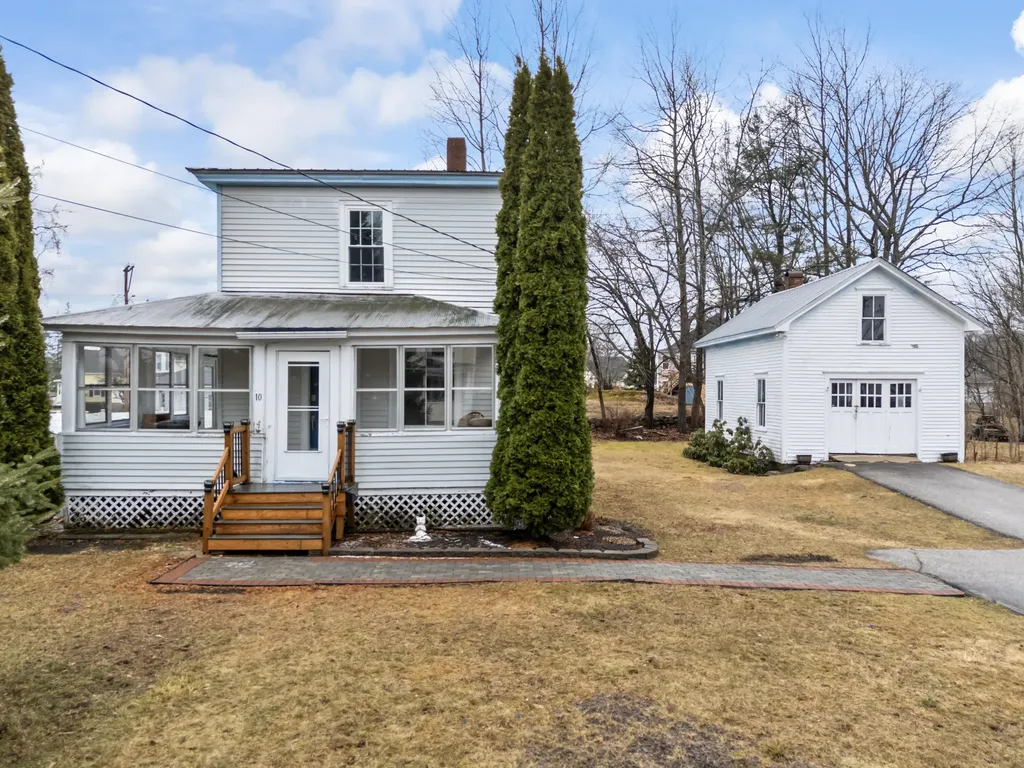 10 Grandview Avenue Sanford ME 04073