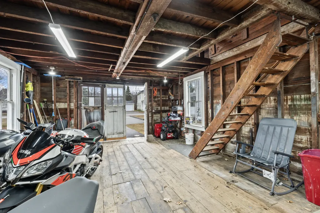 10 Grandview Avenue Sanford ME 04073