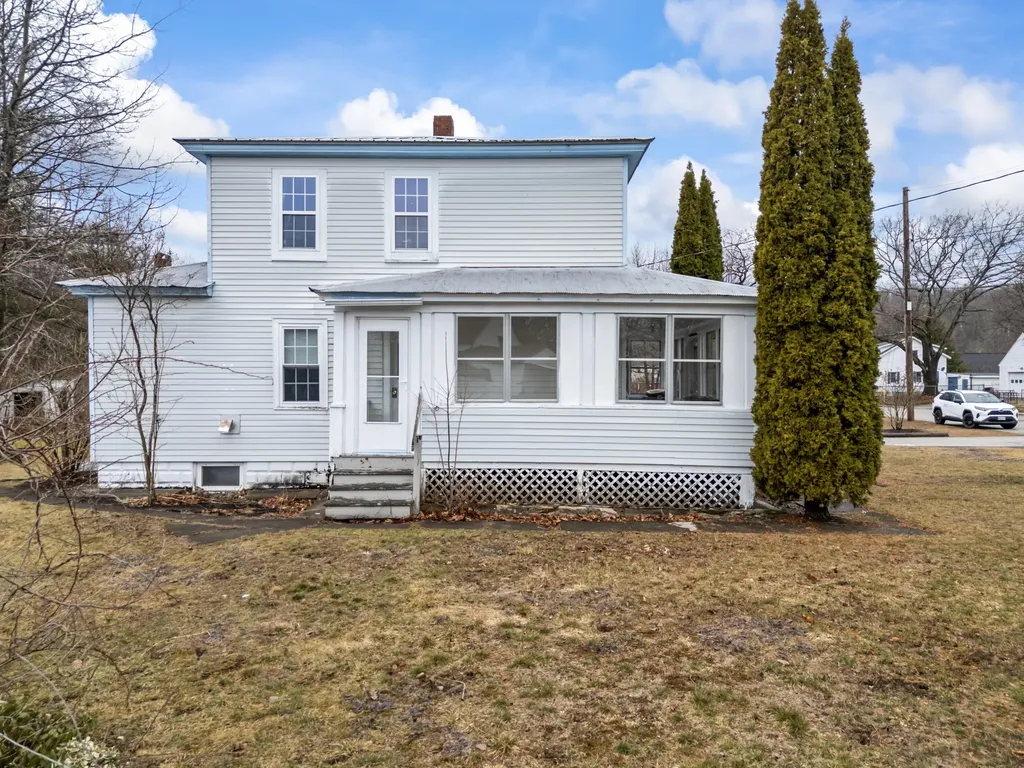 10 Grandview Avenue Sanford ME 04073