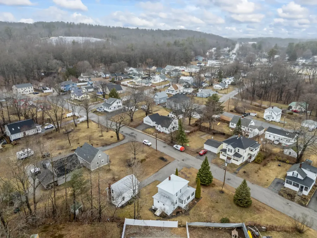 10 Grandview Avenue Sanford ME 04073