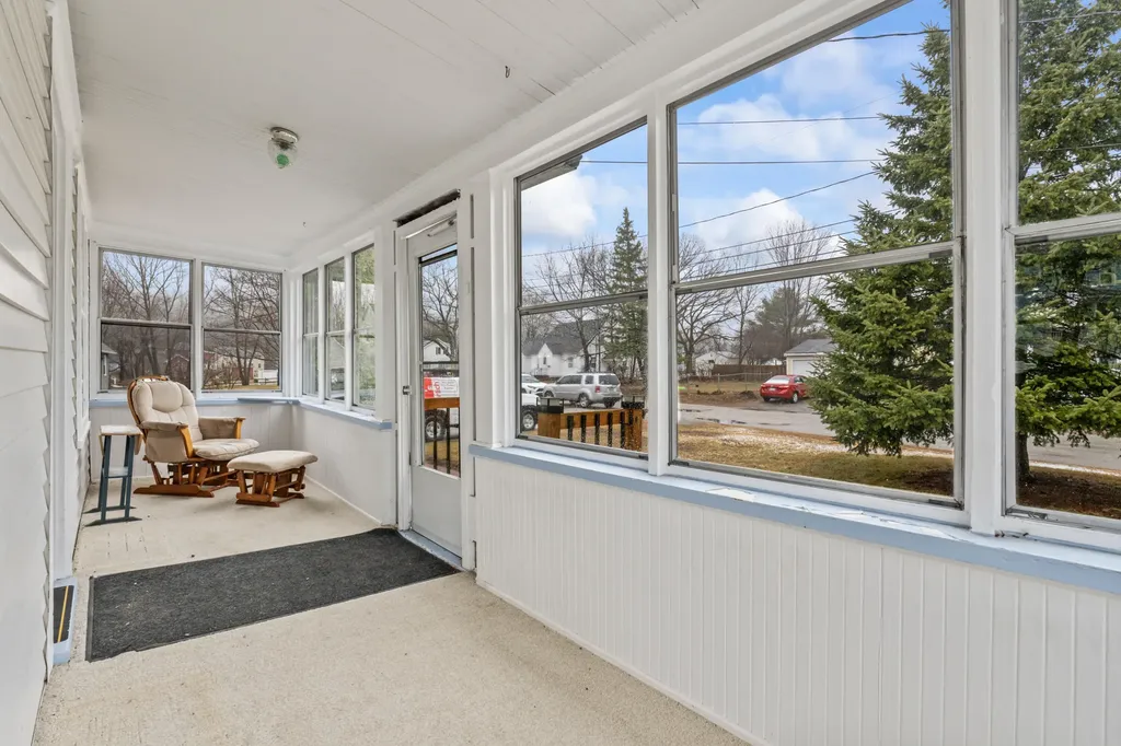 10 Grandview Avenue Sanford ME 04073