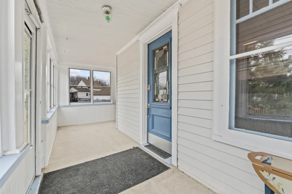 10 Grandview Avenue Sanford ME 04073
