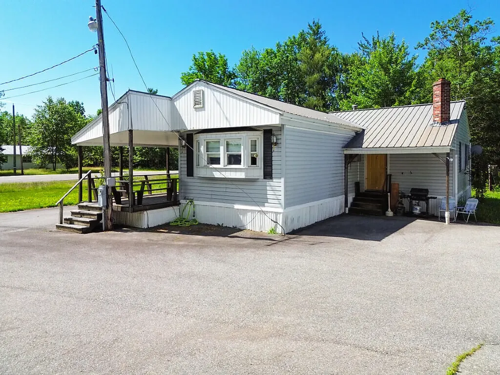 1650 N Belfast Avenue Vassalboro ME 04989