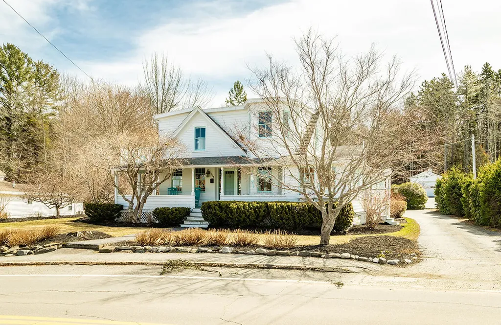 132 Atlantic Avenue Boothbay Harbor ME 04538