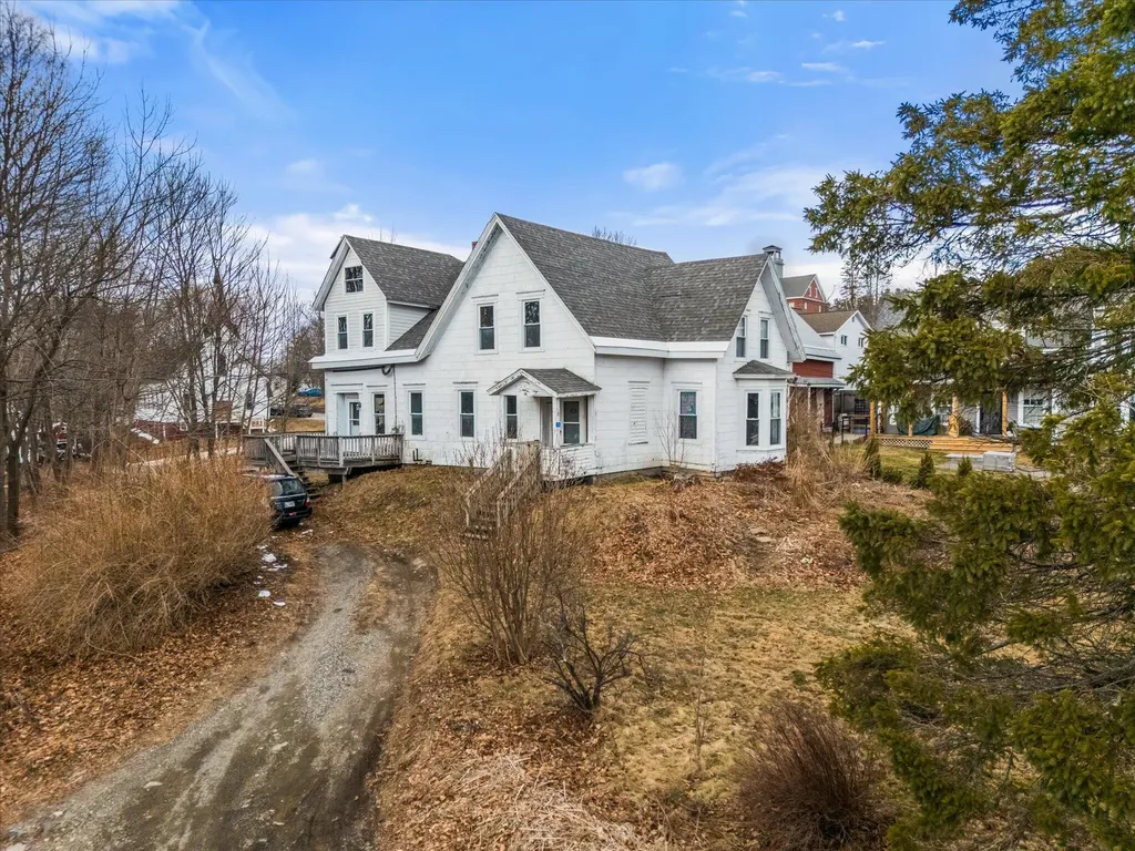 3 Noel Way Bucksport ME 04416
