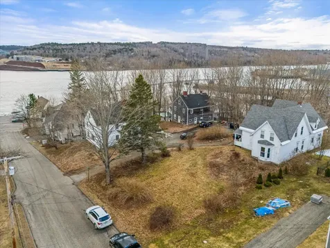 3 Noel Way Bucksport ME 04416