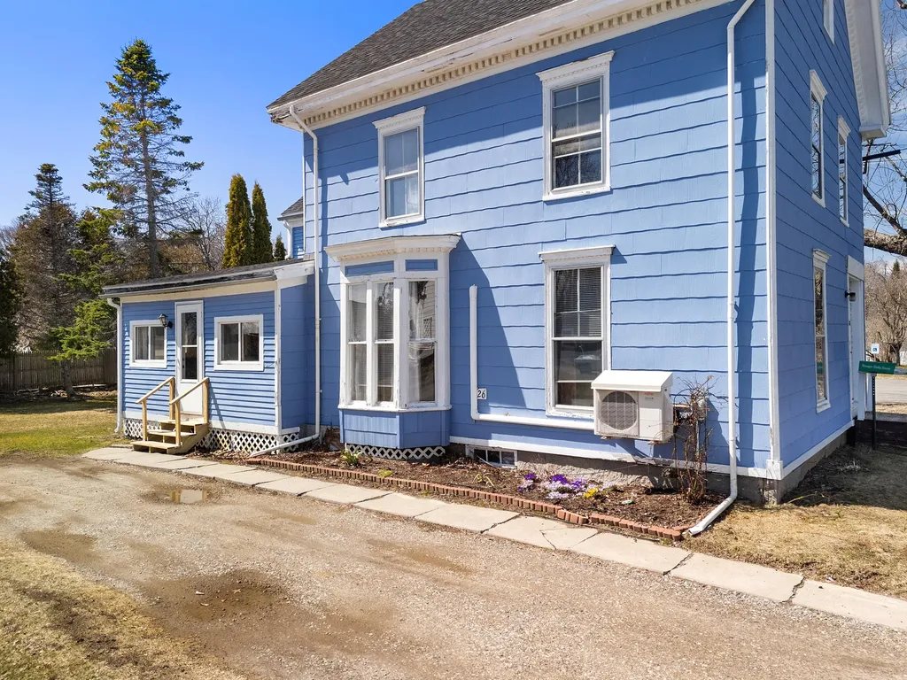 26 Gay Street Rockland ME 04841