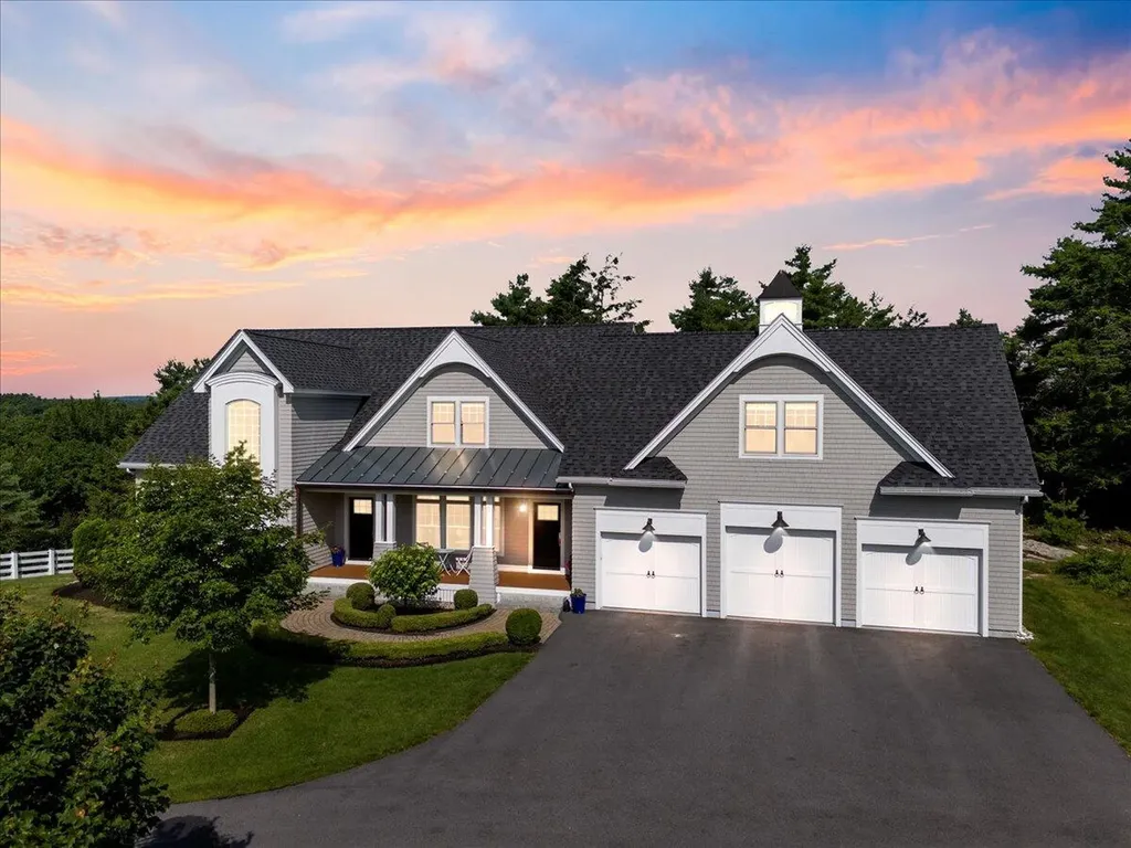 4 Ledge Rock Circle Falmouth ME 04105