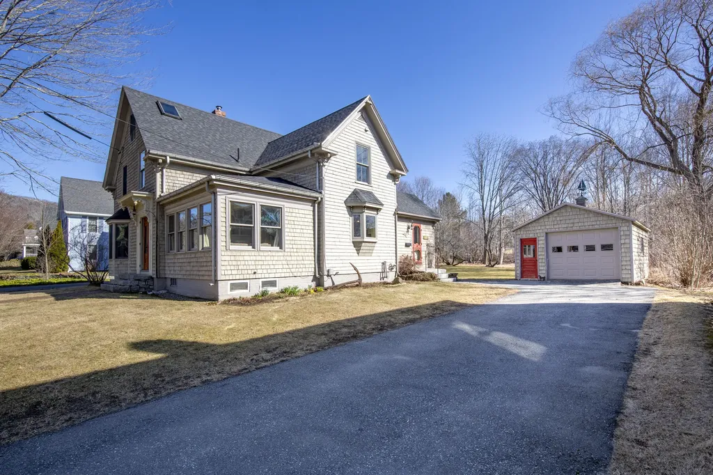 26 Sea Street Camden ME 04843