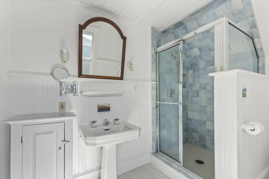 26 Sea Street Camden ME 04843