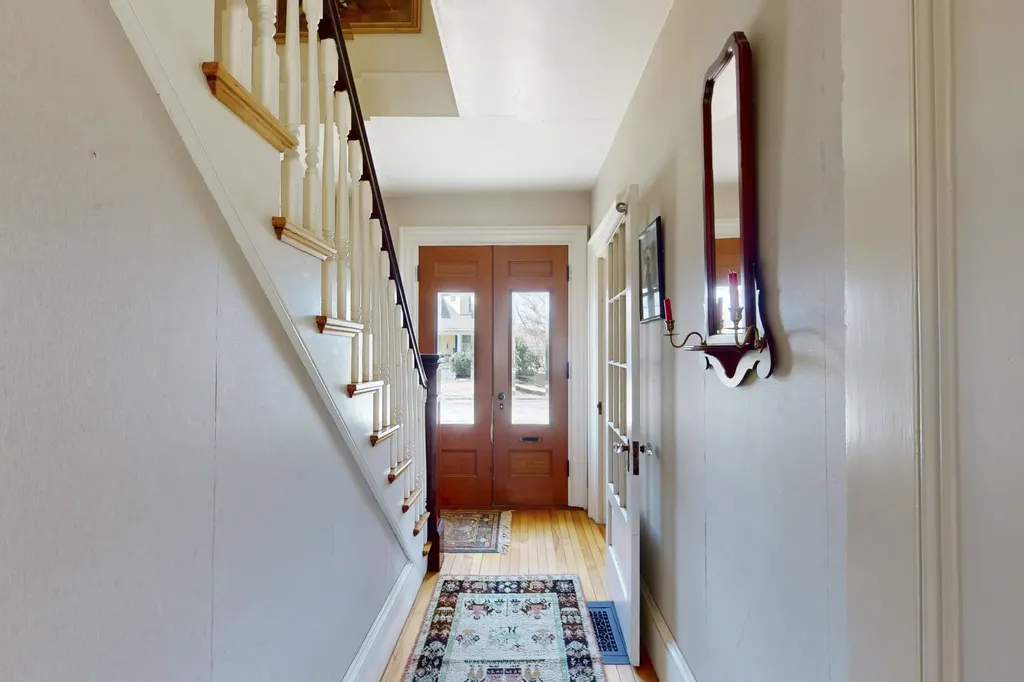 26 Sea Street Camden ME 04843