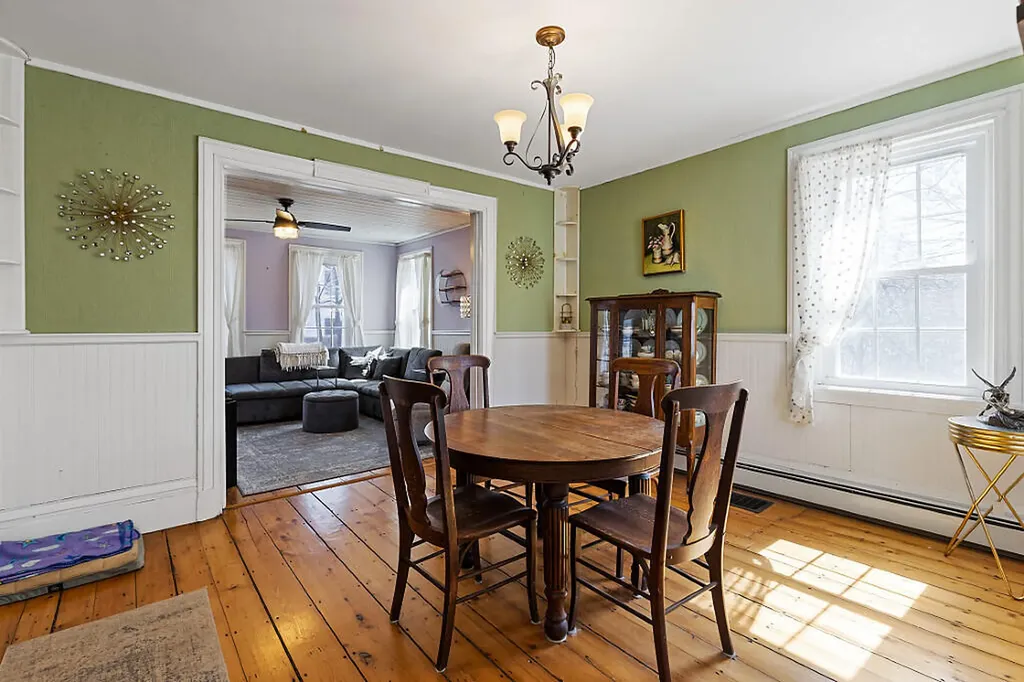 184 Highland Avenue Gardiner ME 04345