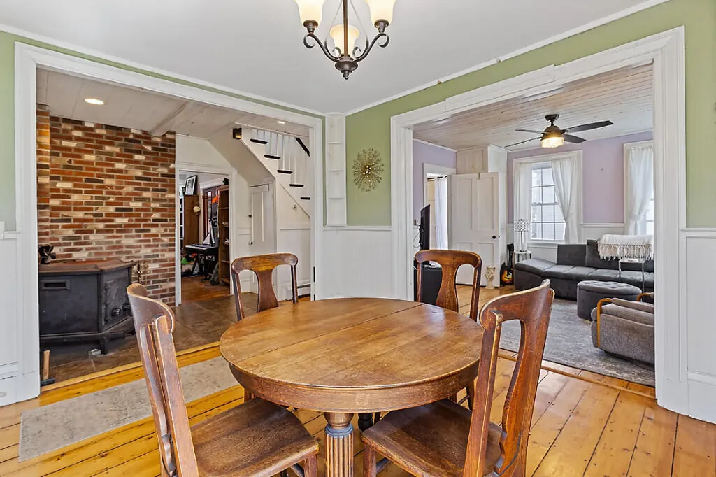 184 Highland Avenue Gardiner ME 04345