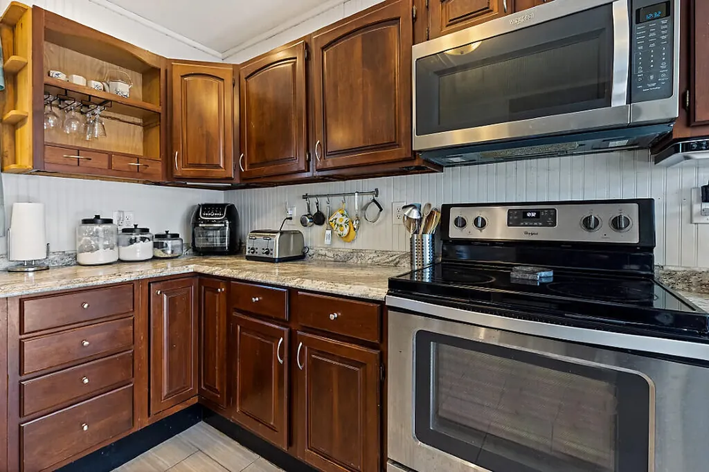 184 Highland Avenue Gardiner ME 04345