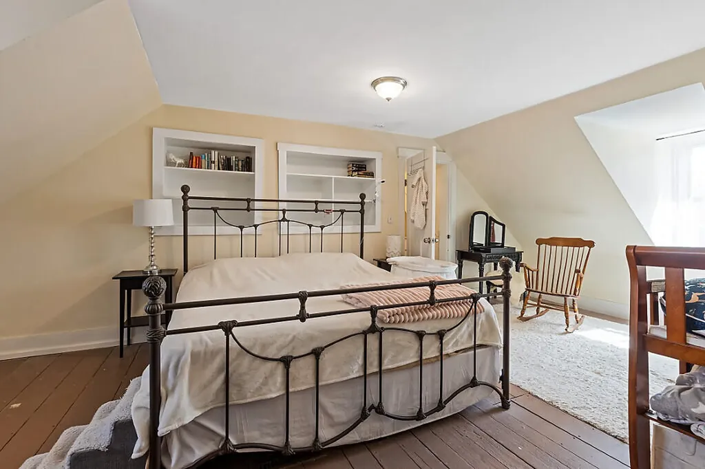 184 Highland Avenue Gardiner ME 04345