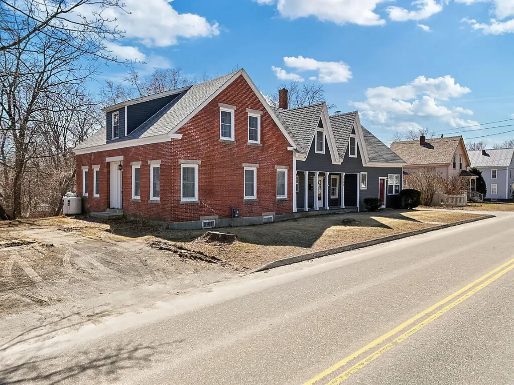 184 Highland Avenue Gardiner ME 04345
