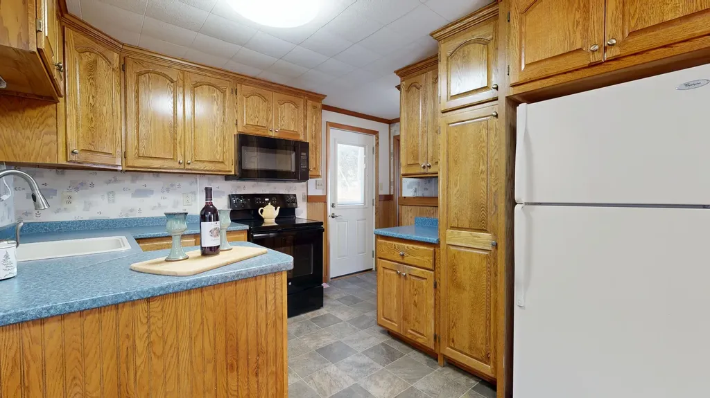 41 Middle Avenue Mexico ME 04257