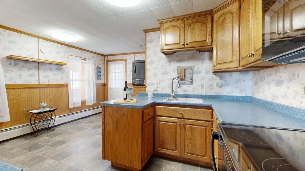 41 Middle Avenue Mexico ME 04257