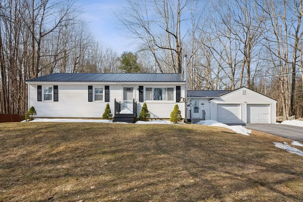 107 Upper Marginal Way Gray ME 04039