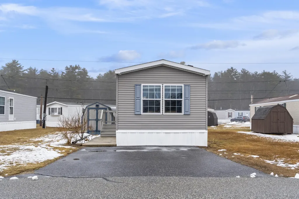 26 Scarponi Drive Brunswick ME 04011