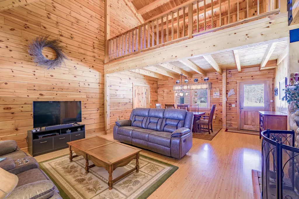 14 Hamstead Drive Newport ME 04953