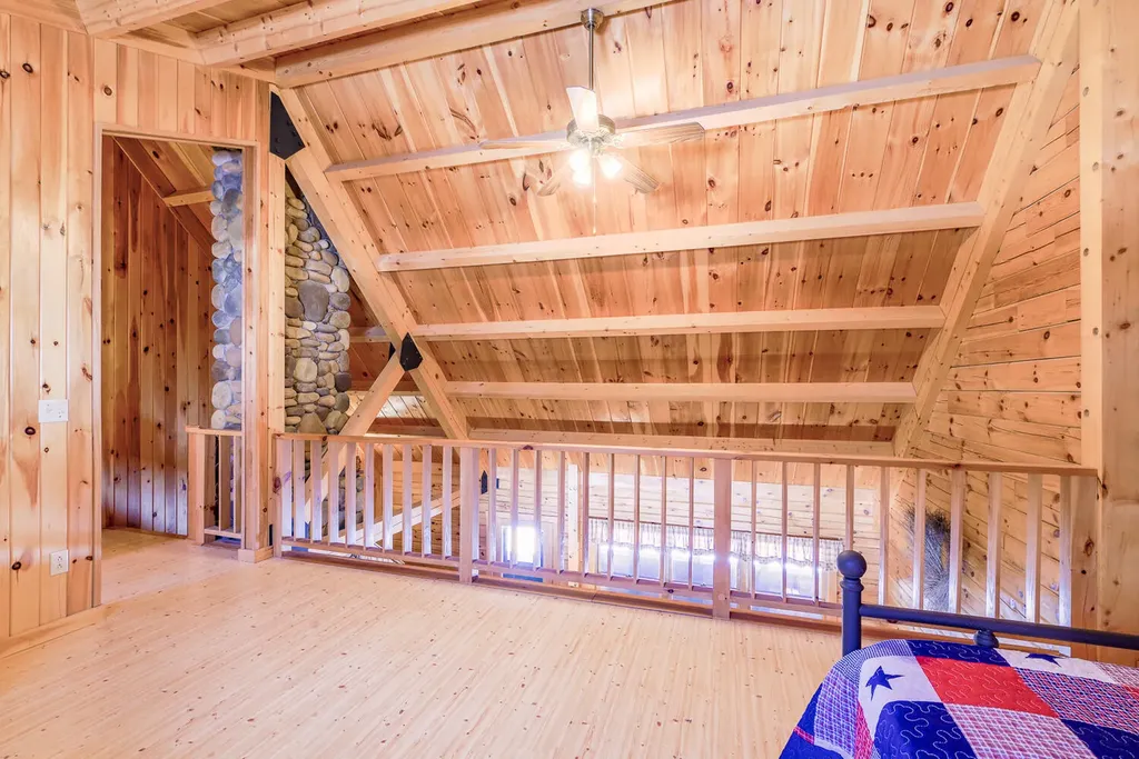 14 Hamstead Drive Newport ME 04953