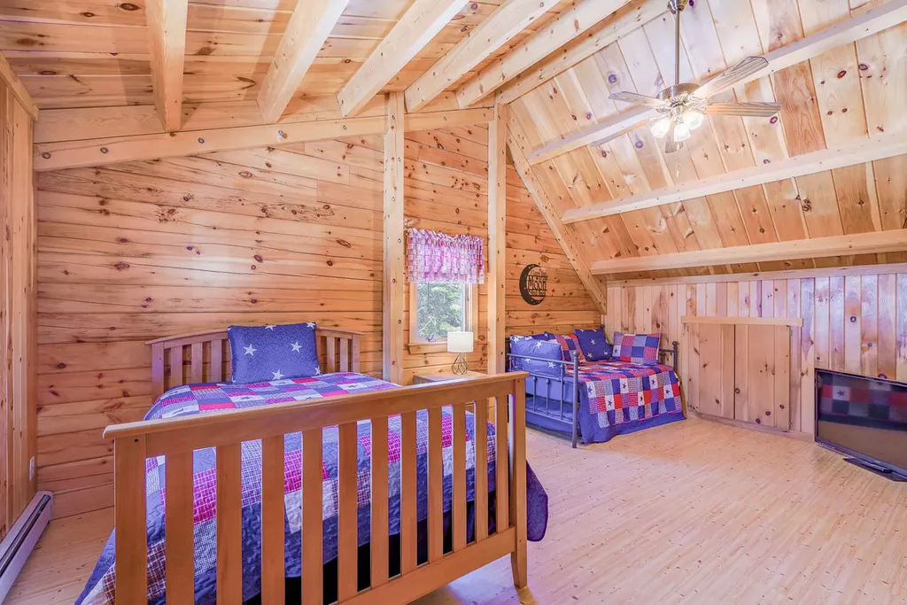 14 Hamstead Drive Newport ME 04953