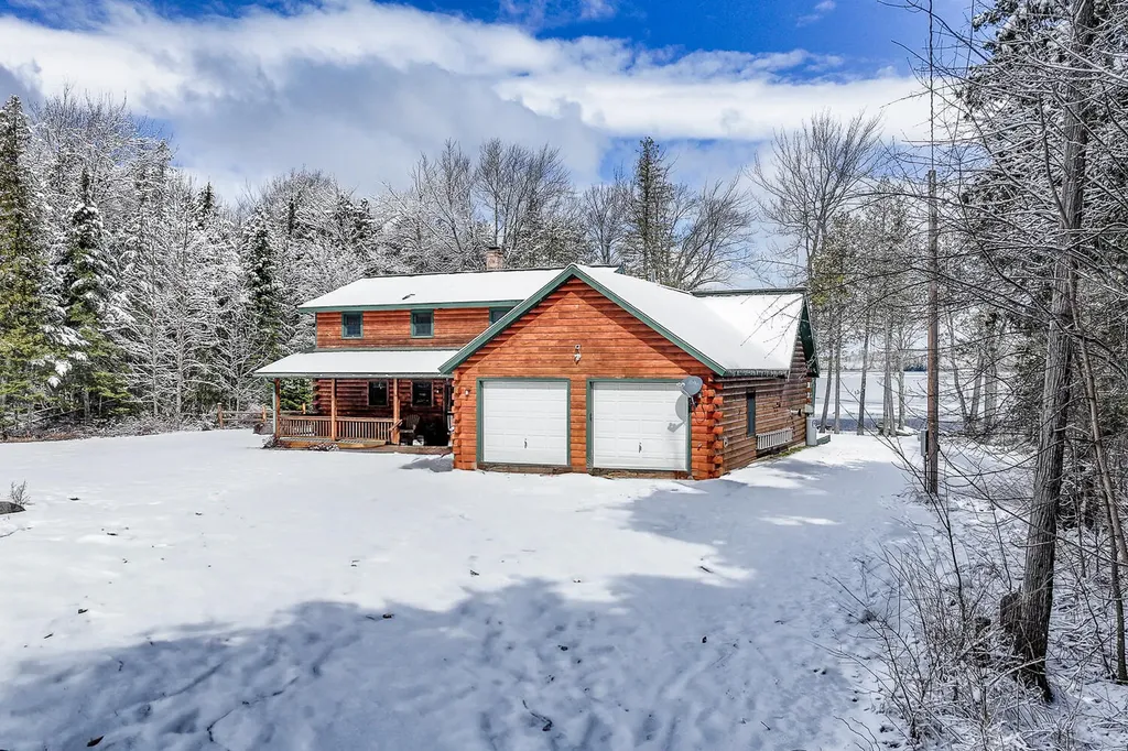 14 Hamstead Drive Newport ME 04953