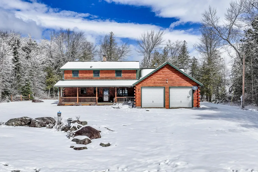 14 Hamstead Drive Newport ME 04953
