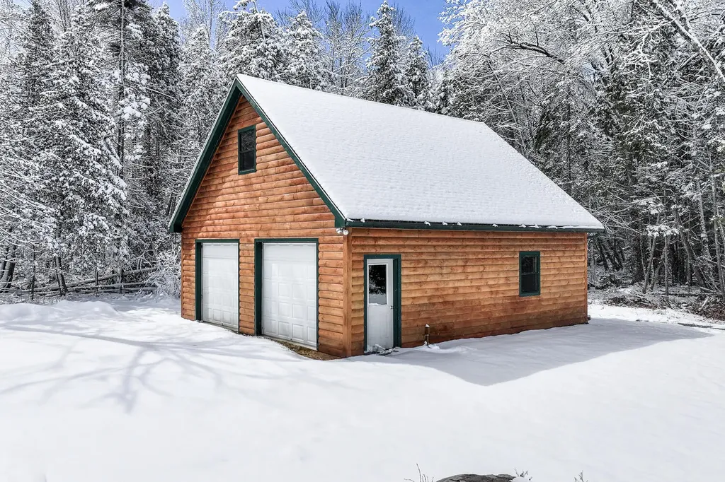 14 Hamstead Drive Newport ME 04953