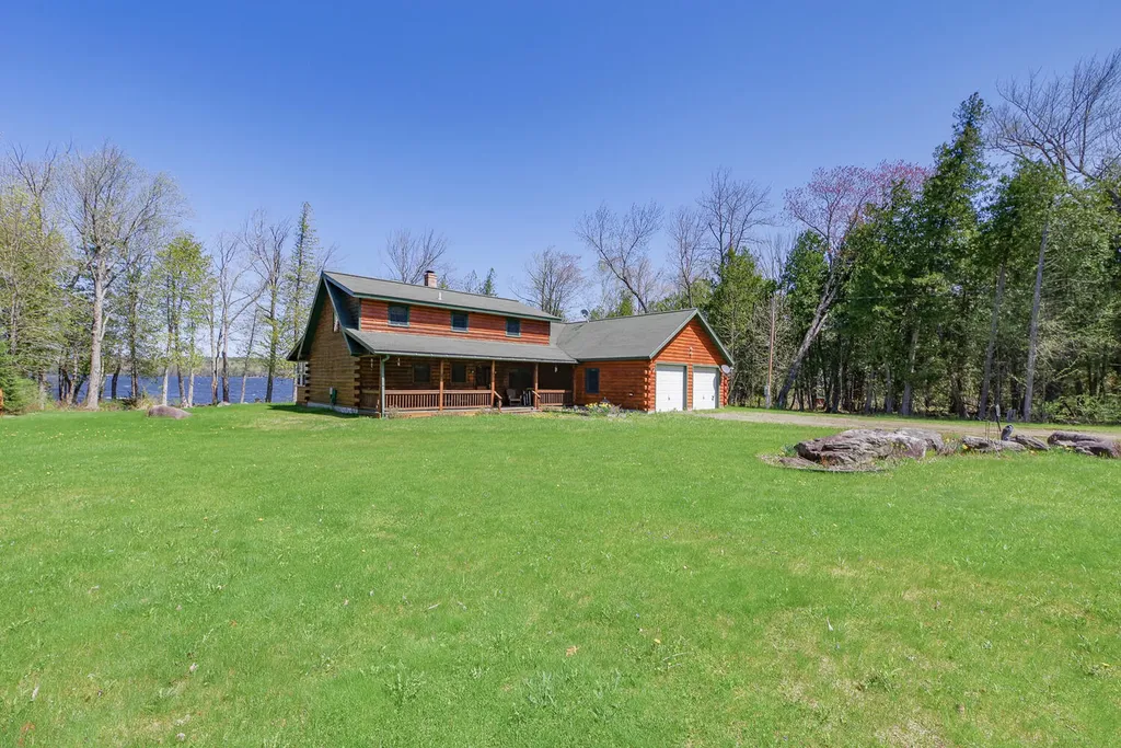 14 Hamstead Drive Newport ME 04953